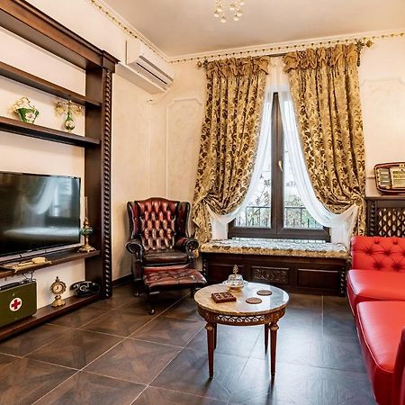 Private Museum Apartment With Antique Decor Bukareszt Zewnętrze zdjęcie