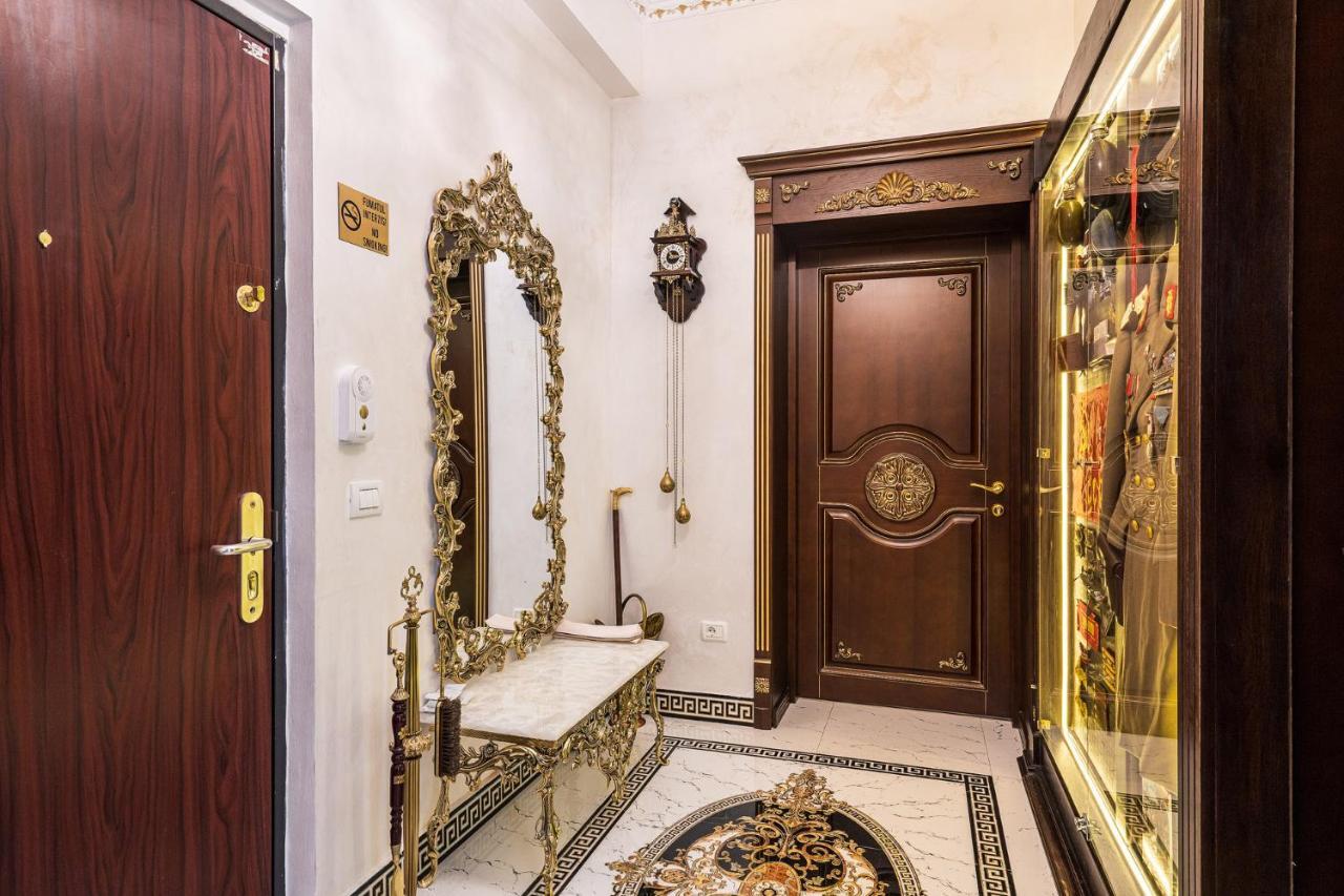 Private Museum Apartment With Antique Decor Bukareszt Zewnętrze zdjęcie