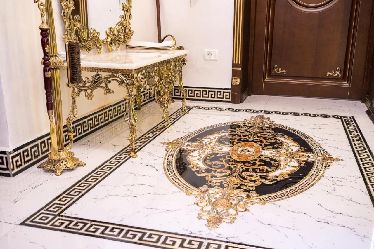 Private Museum Apartment With Antique Decor Bukareszt Zewnętrze zdjęcie