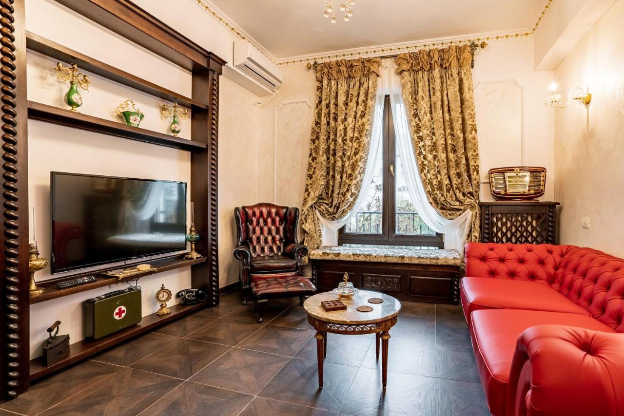 Private Museum Apartment With Antique Decor Bukareszt Zewnętrze zdjęcie