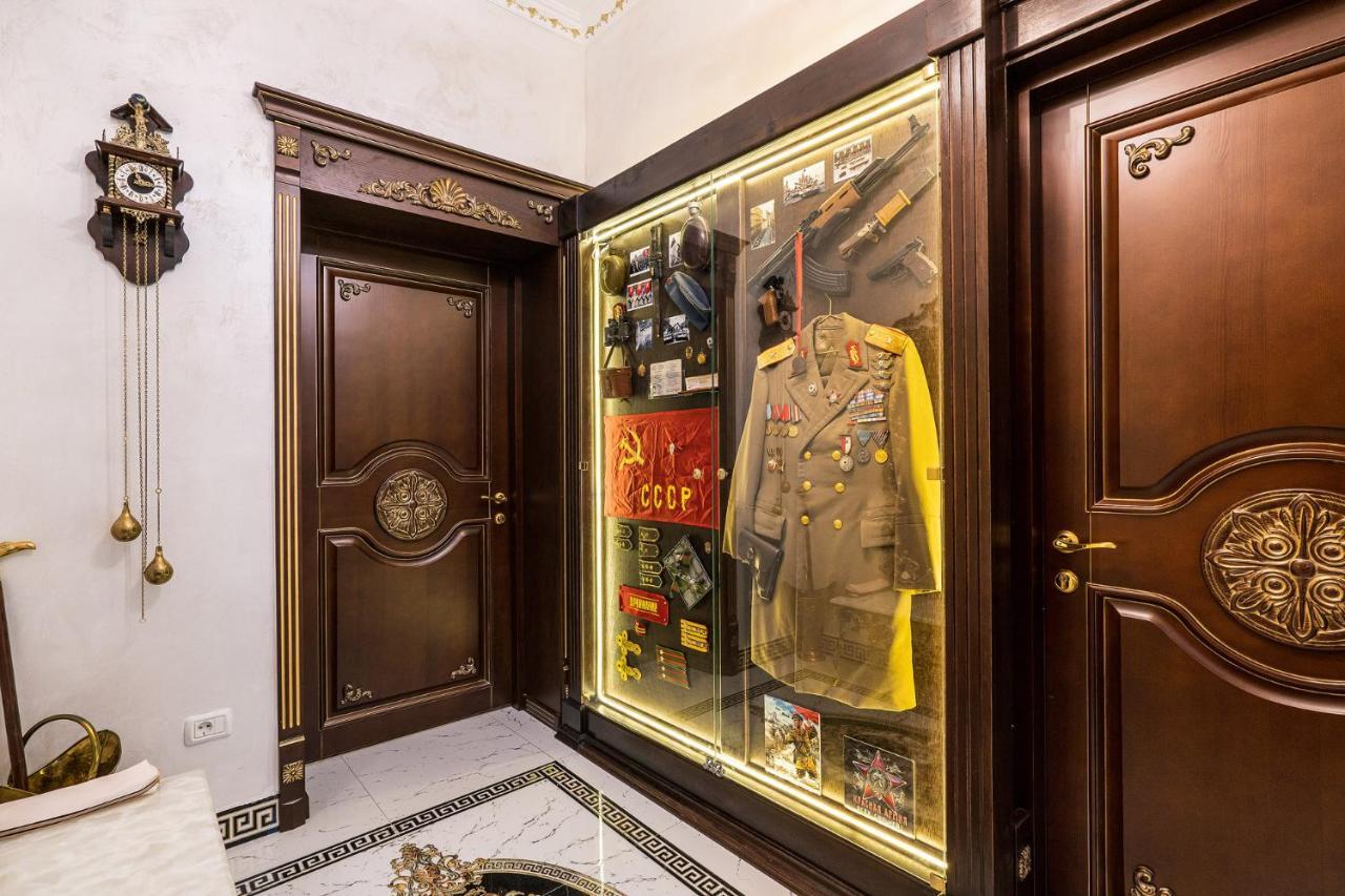 Private Museum Apartment With Antique Decor Bukareszt Zewnętrze zdjęcie