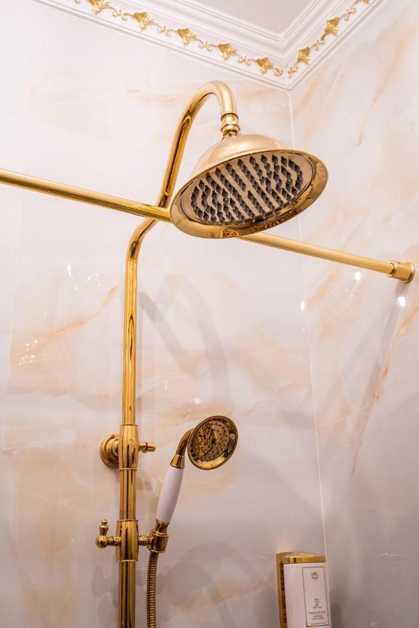 Private Museum Apartment With Antique Decor Bukareszt Zewnętrze zdjęcie