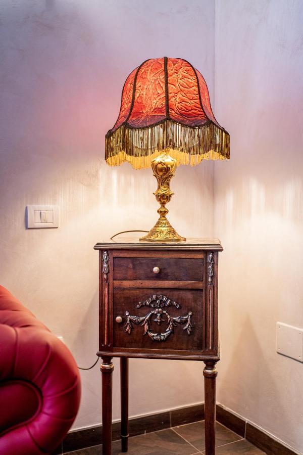 Private Museum Apartment With Antique Decor Bukareszt Zewnętrze zdjęcie