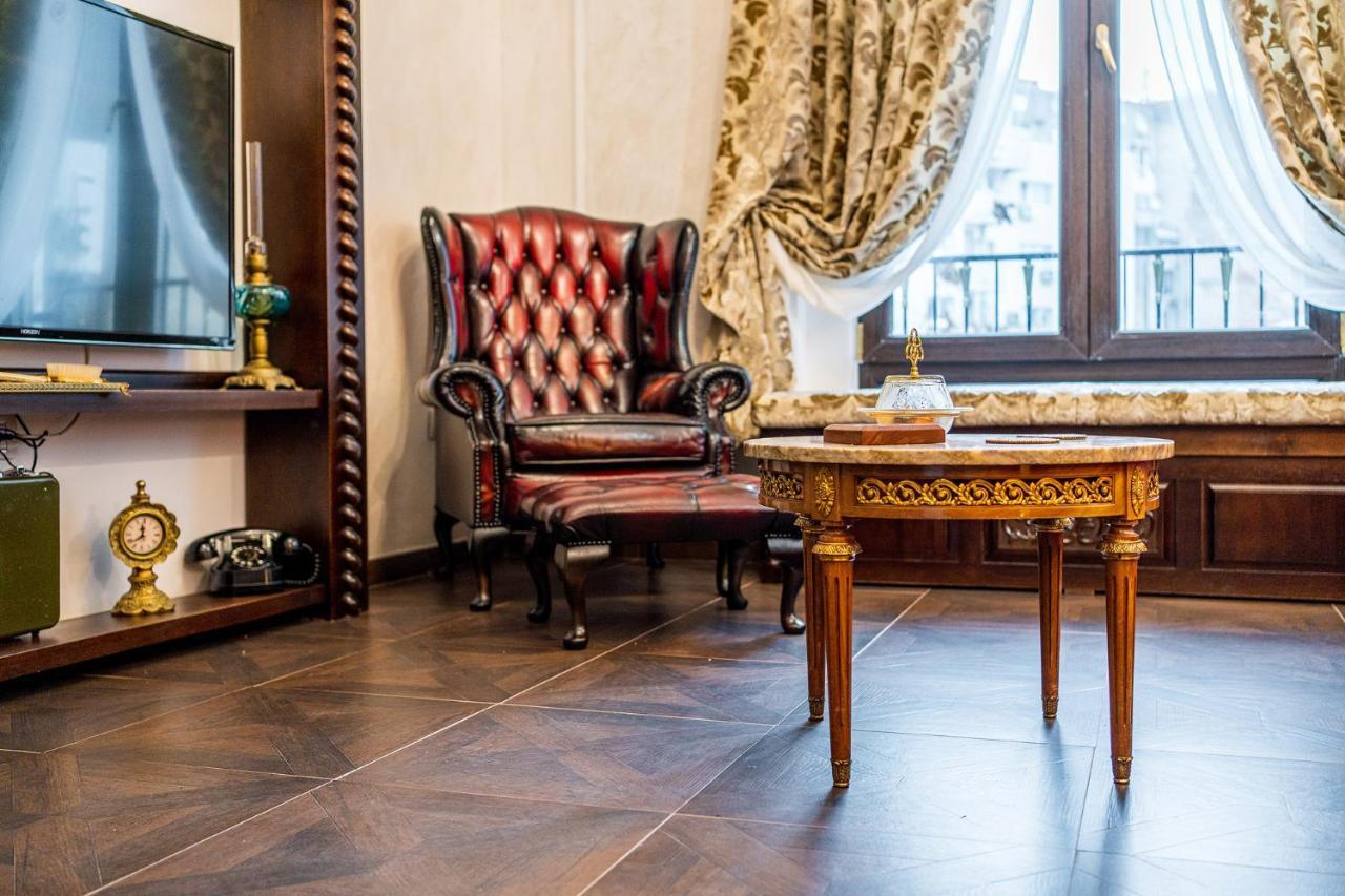 Private Museum Apartment With Antique Decor Bukareszt Zewnętrze zdjęcie